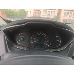 فورد Escort 1.5L يدوي راحة موديل 2015 (مستعملة)