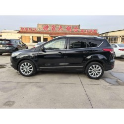 フォード Kuga 2015年式 1.5L GTDi 4WD エリート(中古車)