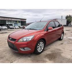 فورد Focus هاچبک کلاسیک 1.8L اتوماتیک پایه مدل 2013 (کارکرده)