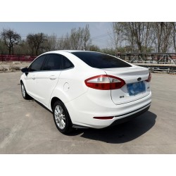 Ford Fiesta 2013 Berline 1.5L Manuelle Mode (Occasion)