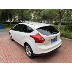 Ford Focus 2012 Hatchback 1.6L Automatisch Trend (Tweedehands)
