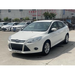 فورد Focus سدان 1.6L اتوماتیک راحتی مدل 2012 (کارکرده)
