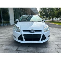 Ford Focus 2012 Hatchback 1.6L Automatisch Comfort (Tweedehands)
