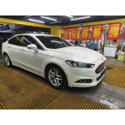 فورد Mondeo 1.5L GTDi180 الموديل موديل 2013 (مستعملة)