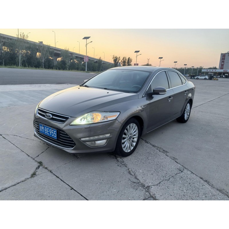 Ford Mondeo Zhi Sheng 2011 2.0T GTDi200 Luxus (Gebrauchtwagen)