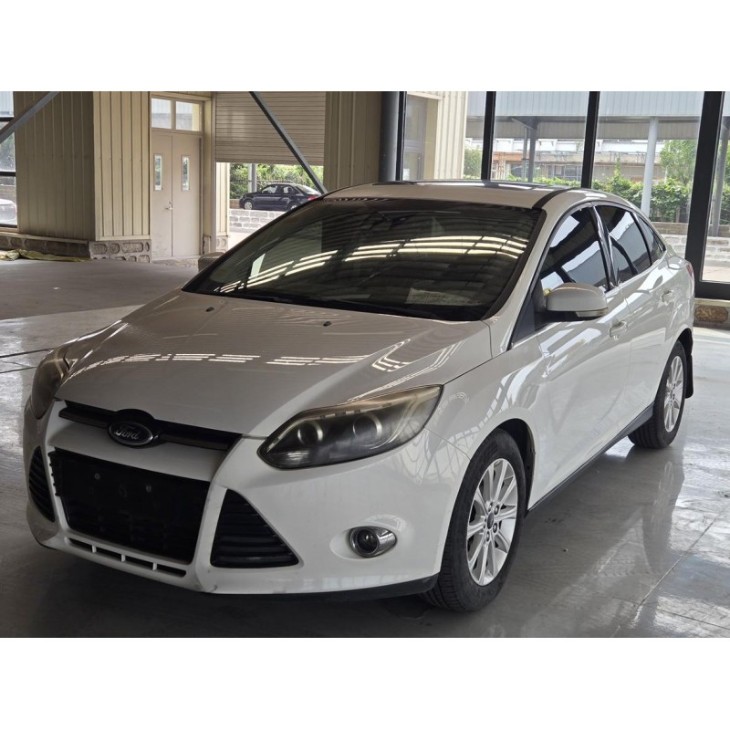 Ford Focus 2012 Berline 2.0L Automatique Vaisseau amiral (Occasion)