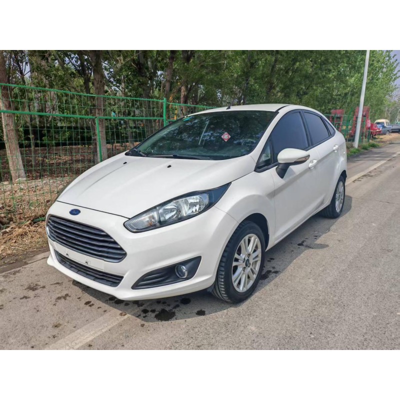 Ford Fiesta 2013 Limousine 1.5L Automatik Fashion (Gebrauchtwagen)