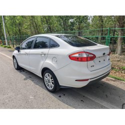 Ford Fiesta 2013 Limousine 1.5L Automatik Fashion (Gebrauchtwagen)