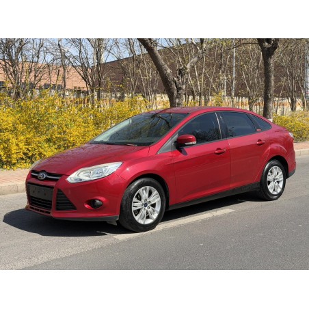 Ford Focus 2012 Sedan 1.6L Automatisch Comfort (Tweedehands)
