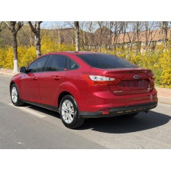 Ford Focus 2012 Sedan 1.6L Automatisch Comfort (Tweedehands)