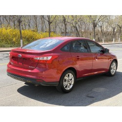 Ford Focus 2012 Sedan 1.6L Automatisch Comfort (Tweedehands)