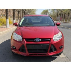 Ford Focus 2012 Sedan 1.6L Automatisch Comfort (Tweedehands)