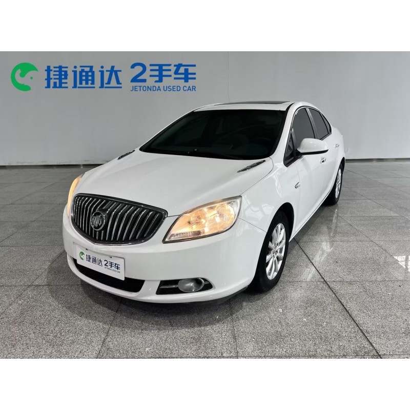 بويك Excelle GT GT 1.6L أوتوماتيك الموديل موديل 2013 (مستعملة)