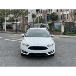 フォード Focus 2017年式 ハッチバック 1.6L オートマチック コンフォート スマートドライブ(中古車)