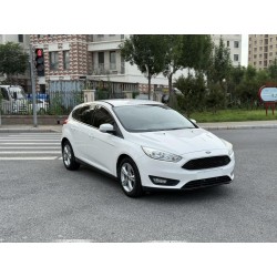 フォード Focus 2017年式 ハッチバック 1.6L オートマチック コンフォート スマートドライブ(中古車)