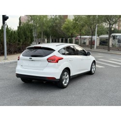 フォード Focus 2017年式 ハッチバック 1.6L オートマチック コンフォート スマートドライブ(中古車)