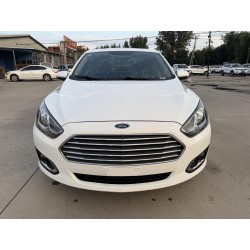 Ford Escort 2015 1.5L Automatik Fashion (Gebrauchtwagen)