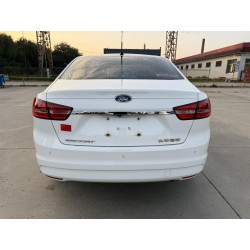 Ford Escort 2015 1.5L Automatik Fashion (Gebrauchtwagen)