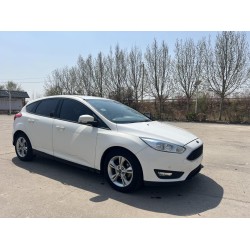 Ford Focus 2015 Hatchback 1.6L Automático Confort (Usado)