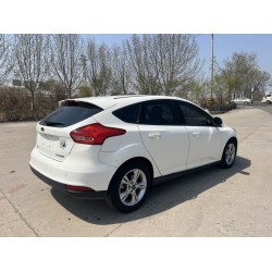 Ford Focus 2015 Hatchback 1.6L Automático Confort (Usado)