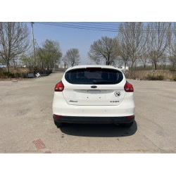 Ford Focus 2015 Hatchback 1.6L Automático Confort (Usado)
