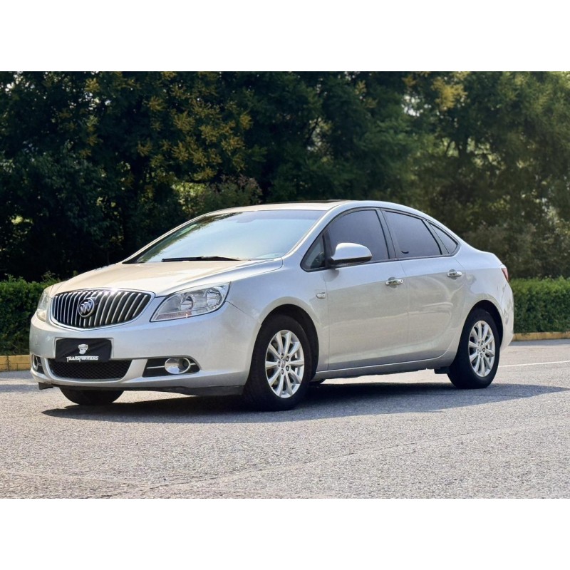 بويك Excelle GT GT 1.8L أوتوماتيك الموديل جلد موديل 2011 (مستعملة)