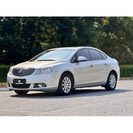 بويك Excelle GT GT 1.8L أوتوماتيك الموديل جلد موديل 2011 (مستعملة)