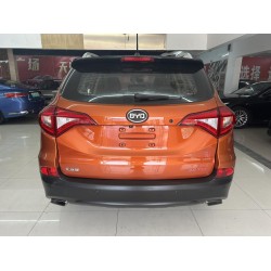 BYD Song 2016 2.0TID Automatisch Vlaggenschip (Tweedehands)