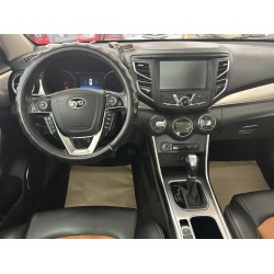BYD Song 2016 2.0TID Automatisch Vlaggenschip (Tweedehands)