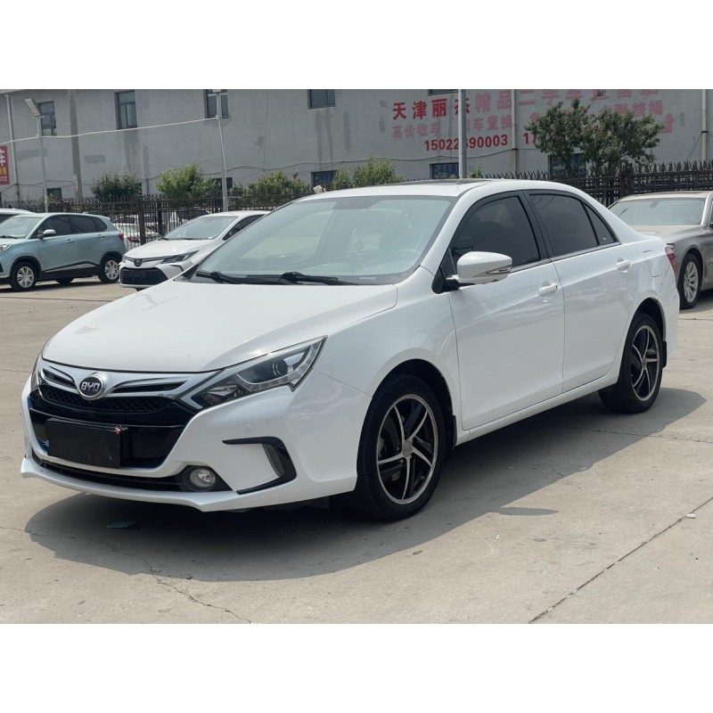 BYD Qin DM 2015 1.5T Doppelmeister Flaggschiff Plus (Gebrauchtwagen)