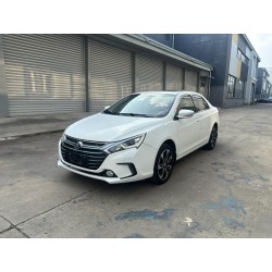 BYD Qin DM 2015 1.5T Doppelmeister Flaggschiff (Gebrauchtwagen)