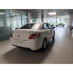 Peugeot 301 2014 1.6L Automatique Luxe (Occasion)