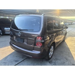 فولکس‌واگن Touran 1.4T اتوماتیک هوشمند پرمیوم 5 صندلی مدل 2011 (کارکرده)