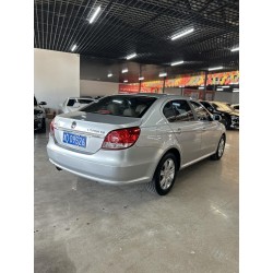 فولكس فاجن Lavida 1.6L يدوي أنيق موديل 2008 (مستعملة)