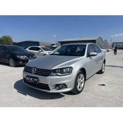 فولكس فاجن Bora 1.6L يدوي راحة موديل 2014 (مستعملة)