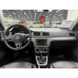 Volkswagen Lavida 2013 1.6L Automático Confort (Usado)