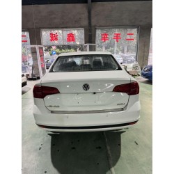 فولکس‌واگن Bora 1.6L دنده‌ای مد روز مدل 2016 (کارکرده)