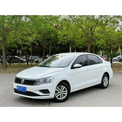 فولکس‌واگن Jetta 1.4L دنده‌ای مد روز مدل 2017 (کارکرده)