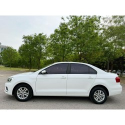 Volkswagen Jetta 2017 1.4L Manual Fashion (Used)