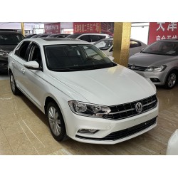 فولكس فاجن Bora 1.6L أوتوماتيك راحة موديل 2017 (مستعملة)
